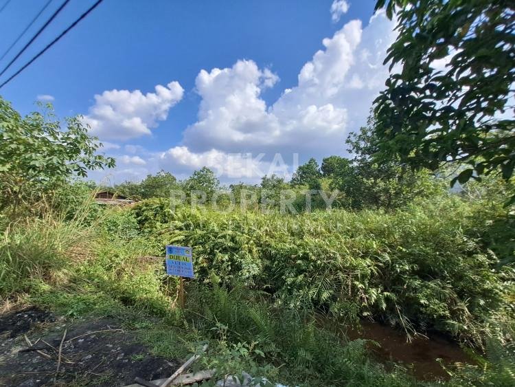DIJUAL SEBIDANG TANAH DI TEPI JALAN ASPAL JL.RIAU UJUNG -PEKANBARU
