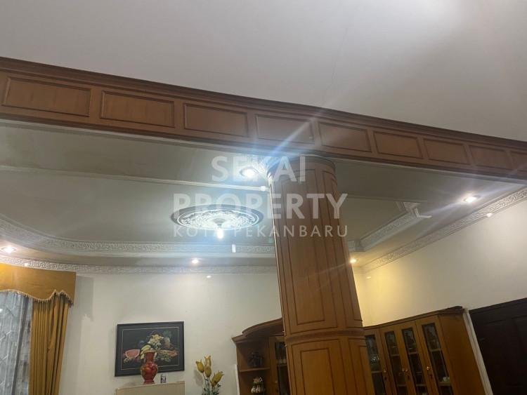 Lihat semua foto