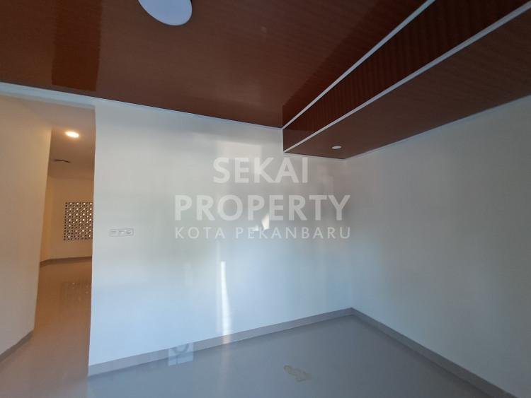 DIJUAL RUMAH SIAP RENOVASI DI PERUMAHAN JUNDUL LAMA-PEKANBARU