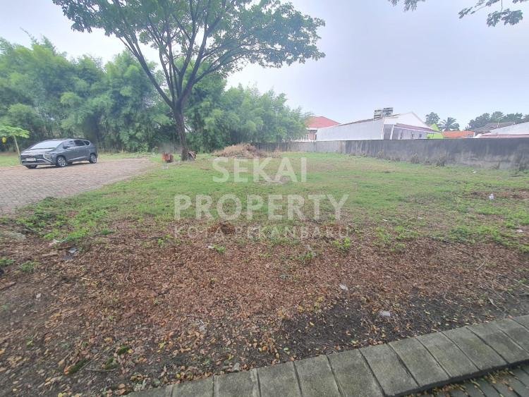 DIJUAL TANAH LOKASI PREMIUM PUSAT KOTA DALAM KOMPLEK PERUMAHAN MEWAH LOKASI JL. DIPONEGORO - PEKANBARU