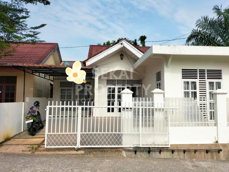 DIJUAL RUMAH DI JALAN SOEKARNO HATTA PEKANBARU
