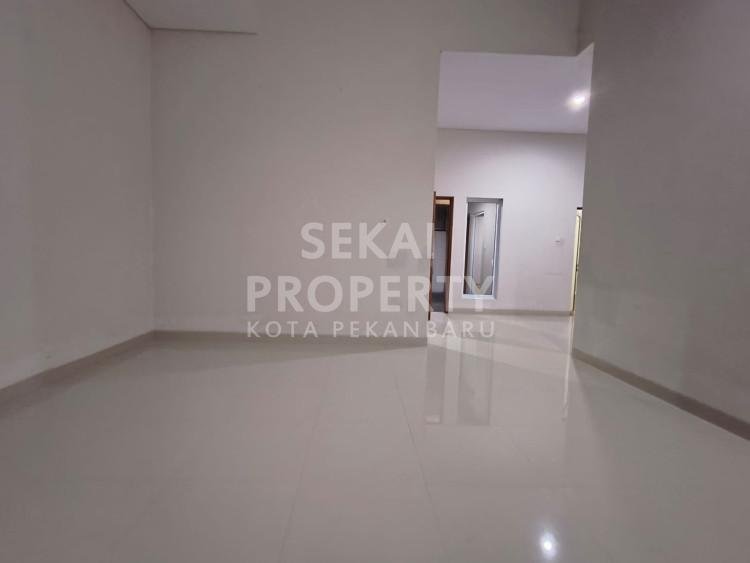Dijual / Disewakan Rumah di Jl. Satria dekat Sekolah Kalam Kudus