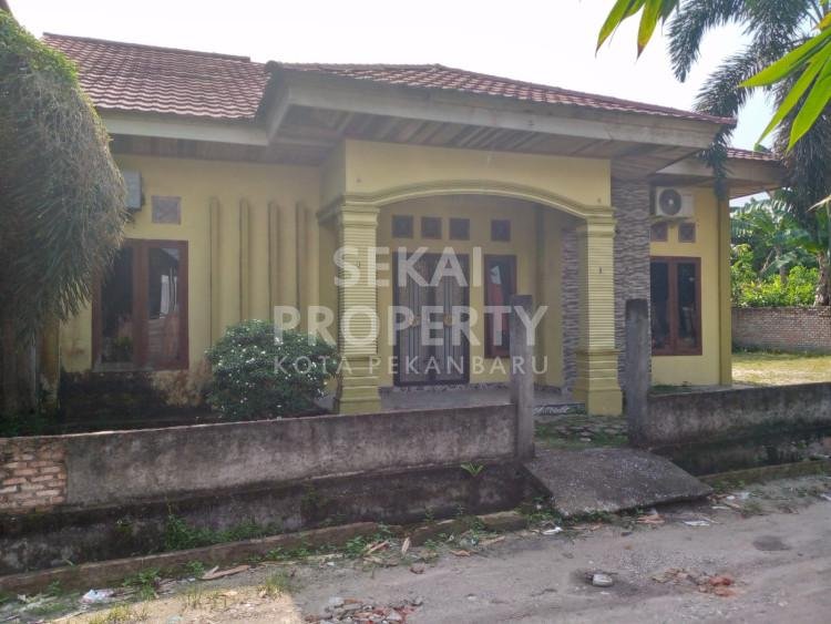 DI JUAL RUMAH DI JALAN PANDAU JAYA