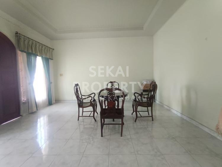 DI JUAL RUMAH JL TULIP