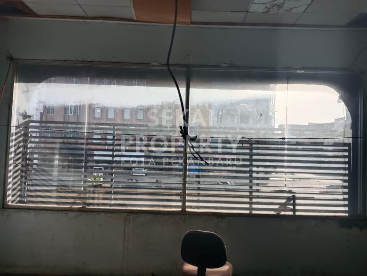 Dijual / Disewakan Ruko 2 Lantai Tengah Kota - Di Jalan Sudirman Pekanbaru