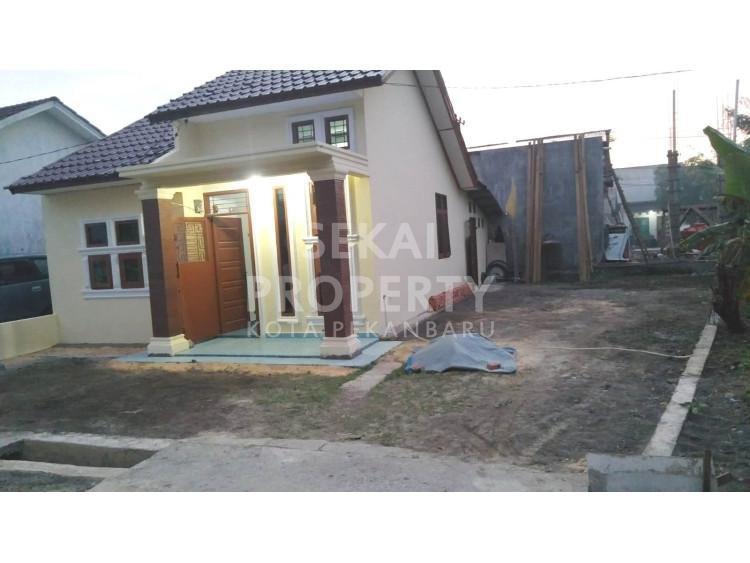 DIJUAL RUMAH SIAP RENOVASI TYPE 70 LOKASI JL. RAWA BENING UJUNG - PEKANBARU