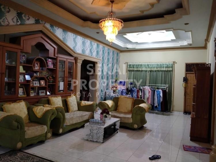 Lihat semua foto