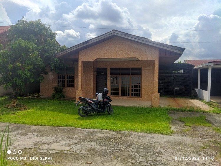DIJUAL RUMAH BULATAN DI JALAN PEMUDA HANGTUAH - PEKANBARU