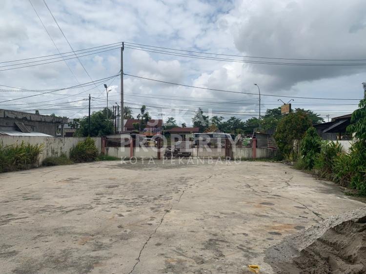 Dijual / Disewakan Cepat Ruko Gandeng 3 HR Subrantas Panam - Pinggir Jalan, Ramai