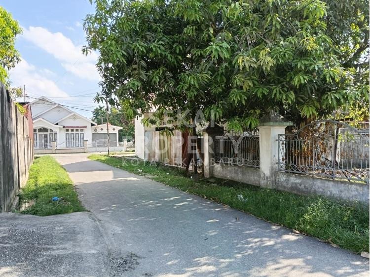 DIJUAL TANAH + BANGUNAN JL TOMAN