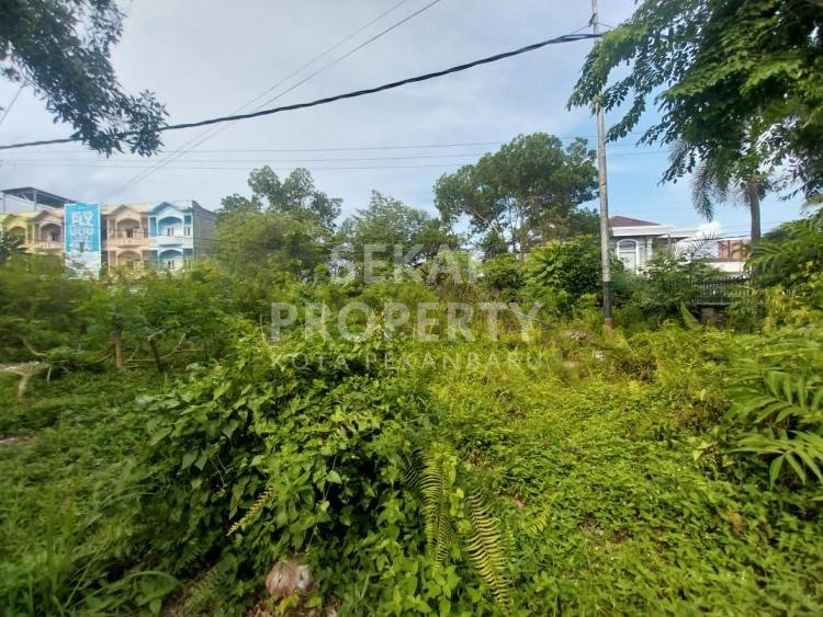 DI JUAL TANAH JL SOEKARNO HATTA
