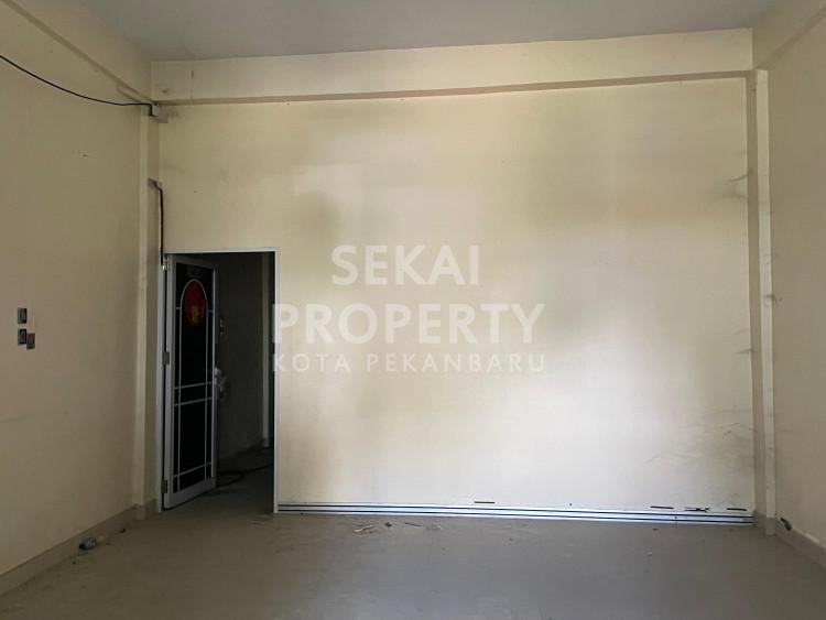 DIJUAL RUKO 3 LANTAI SIAP PAKAI LOKASI JL.RIAU-PEKANBARU
