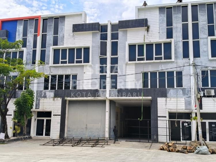 DISEWAKAN GUDANG SIAP PAKAI DI PERGUDANGAN PLATINUM JL AIR HITAM-PEKANBARU