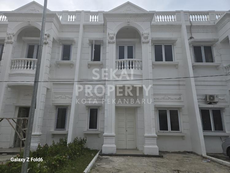 DIJUAL RUMAH CLUSTER MEWAH 2LT JL.RIAU UJUNG
