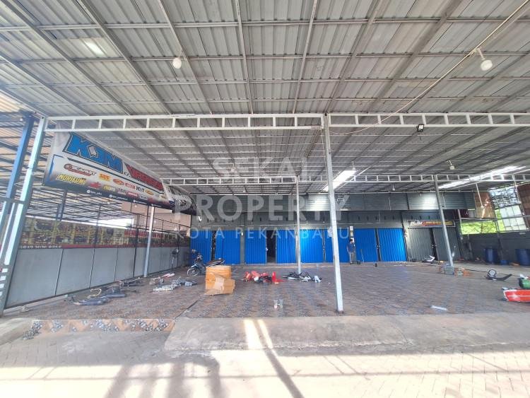 DISEWAKAN 5 UNIT RUKO GANDENG 2 LANTAI LOKASI TEPI JALAN SOEKARNO HATTA-PEKANBARU