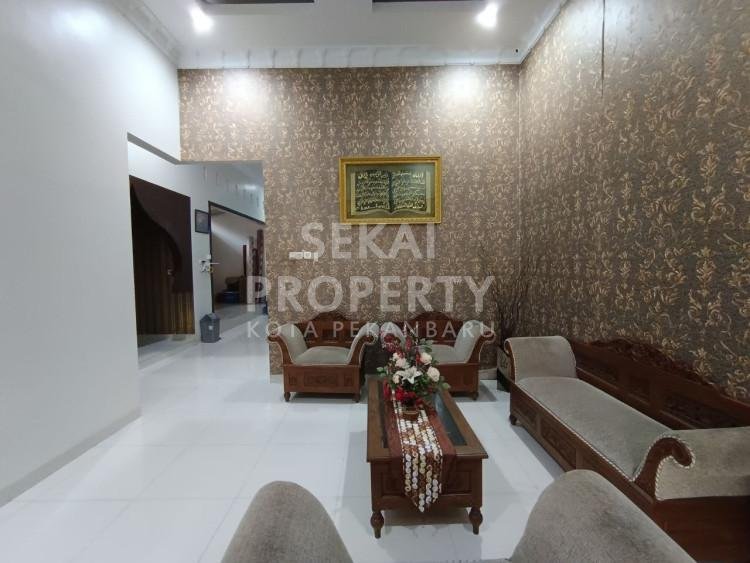 DI JUAL RUMAH JL MERAK POSISI HOOK