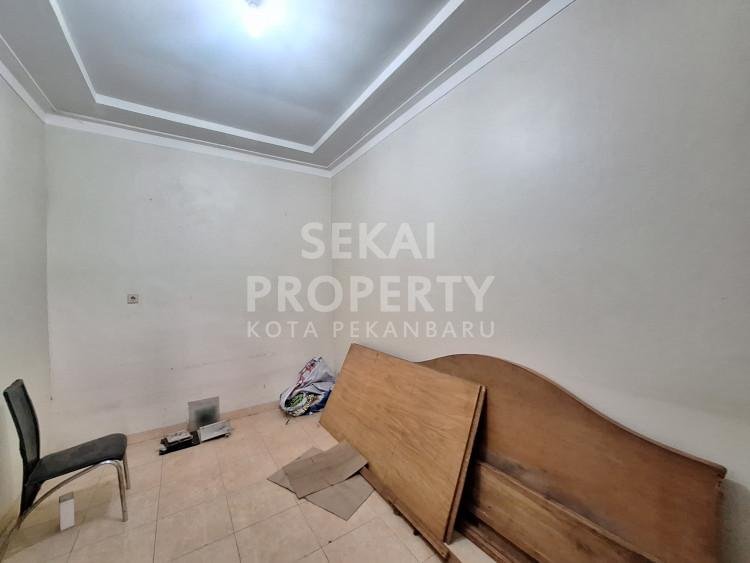 DIJUAL RUMAH 1,5 LANTAI LOKASI DALAM KOTA DEKAT JALAN RIAU-PEKANBARU