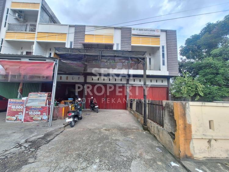 DIJUAL / DISEWAKAN 3 UNIT RUKO GANDENG 2 LANTAI SIAP PAKAI LOKASI JALAN LILI  - PEKANBARU