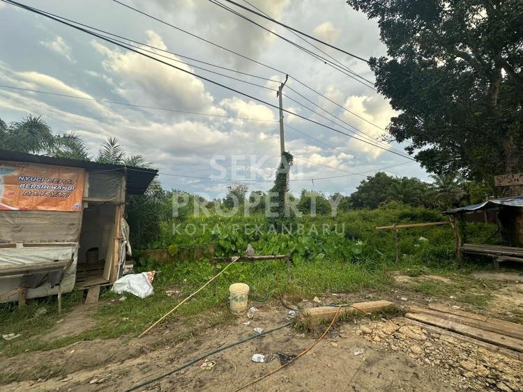 DIJUAL SEBIDANG TANAH LOKASI TEPI JALAN SM AMIN-PEKANBARU