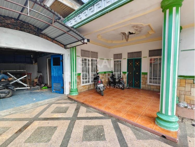Dijual Rumah +Tanah Luas di Jl. Harapan Raya