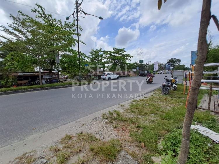 Dijual tanah lokasi di pinggir Jalan jl.yos sudarso/ Rumbai - Pekanbaru