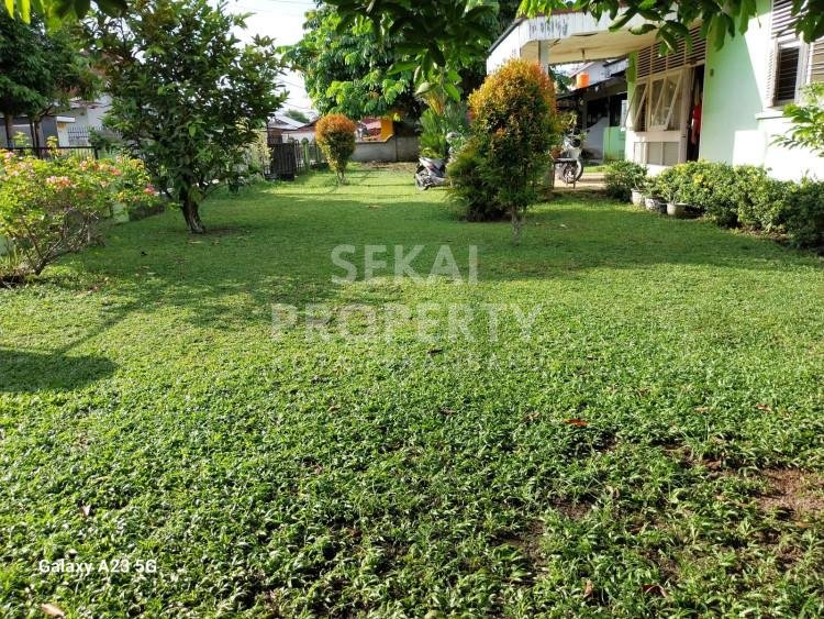 DI JUAL RUMAH  BULATAN BESERTA KONTRAKAN RUMAH DI JLN PEMUDA - PEKANBARU