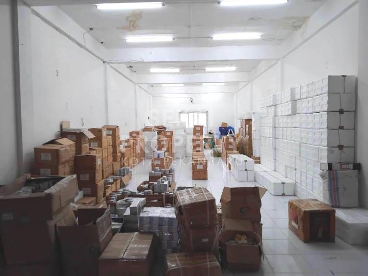 DIJUAL RUKO GANDENG 3LT FULL KERAMIK LOKASI TEPI JALAN BESAR JL. TUANKU TAMBUSAI - PEKANBARU