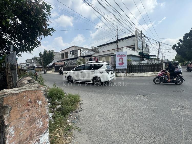 Lihat semua foto