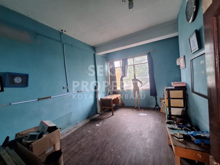 Lihat semua foto