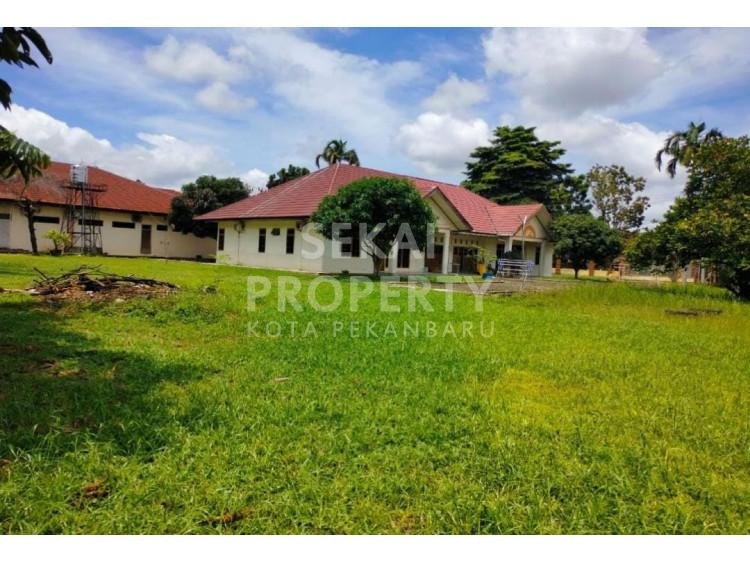 Disewa Rumah Besar Tanah luas dekat Jalan Harapan Raya