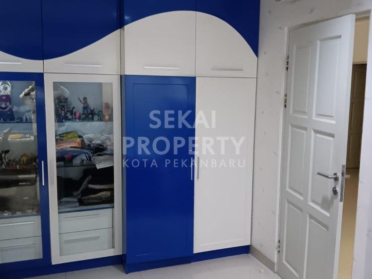 Lihat semua foto