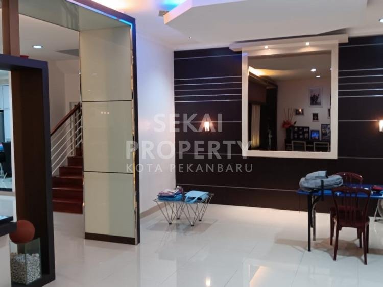 DIJUAL RUMAH CLUSTER MEWAH 2 LT DI JL SOEKARNO HATTA - PEKANBARU