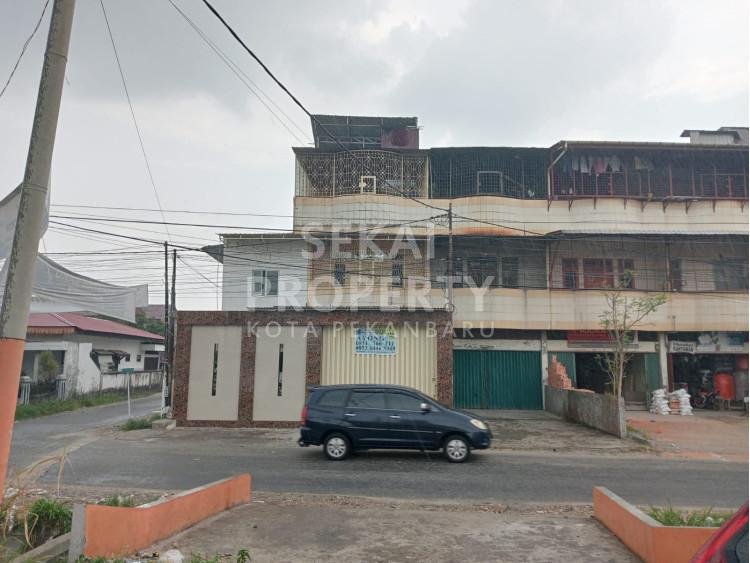 DIJUAL RUKO 3LT FULL GRANIT POSISI HOOK LOKASI TEPI JALAN JL. LILI - PEKANBARU
