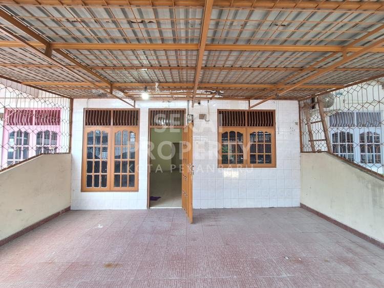 DIJUAL RUMAH TINGGAL DALAM KOTA LOKASI JL.RIAU-PEKANBARU