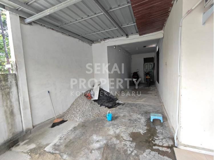 DIJUAL RUMAH DENGAN DIJALAN SAGO