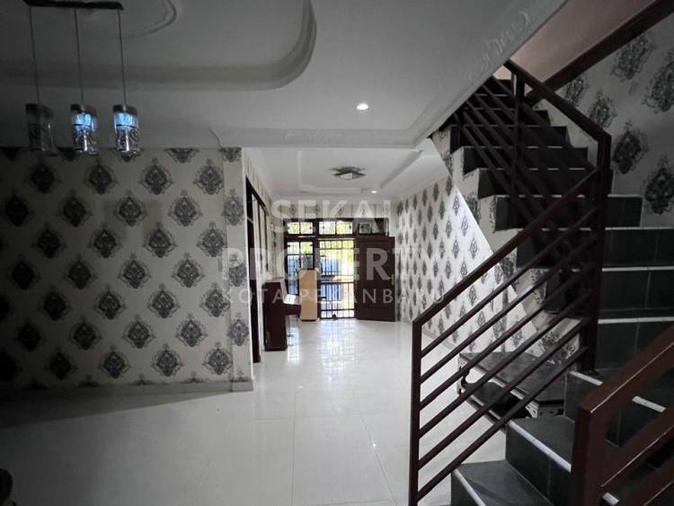 Dijual Rumah 2.5 Lantai di Lokomotif