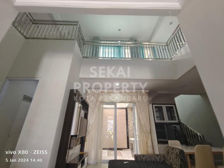 DIJUAL RUMAH CLUSTER 2 LT FURNISHED LOKASI JL. SOEKARNO HATTA - PEKANBARU