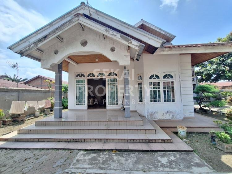 DIJUAL RUMAH BULATAN LOKASI JALAN KERETA API-PEKANBARU