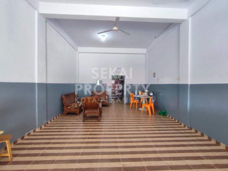 Dijual Ruko 3 Lantai Siap Pakai full renovasi di jalan besar Jl. Lili - Pekanbaru