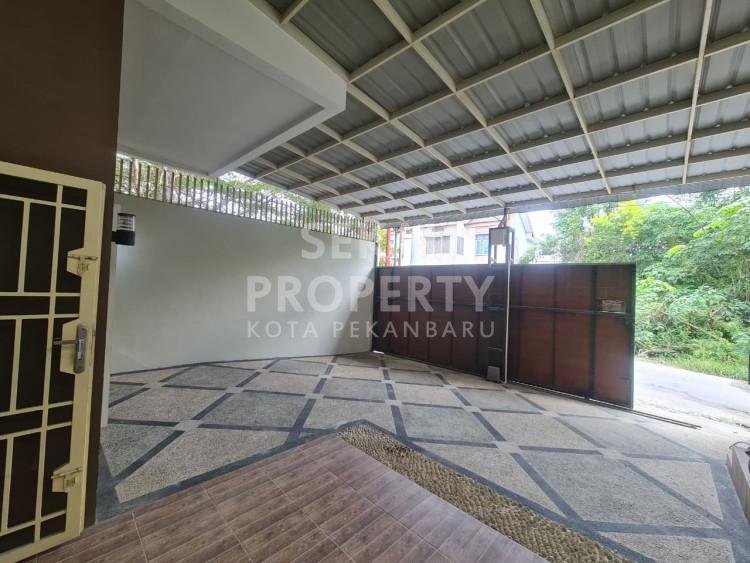 DIJUAL RUMAH MEWAH CANTIK 2 LT DI DEKAT JL.RIAU UJUNG - PEKANBARU