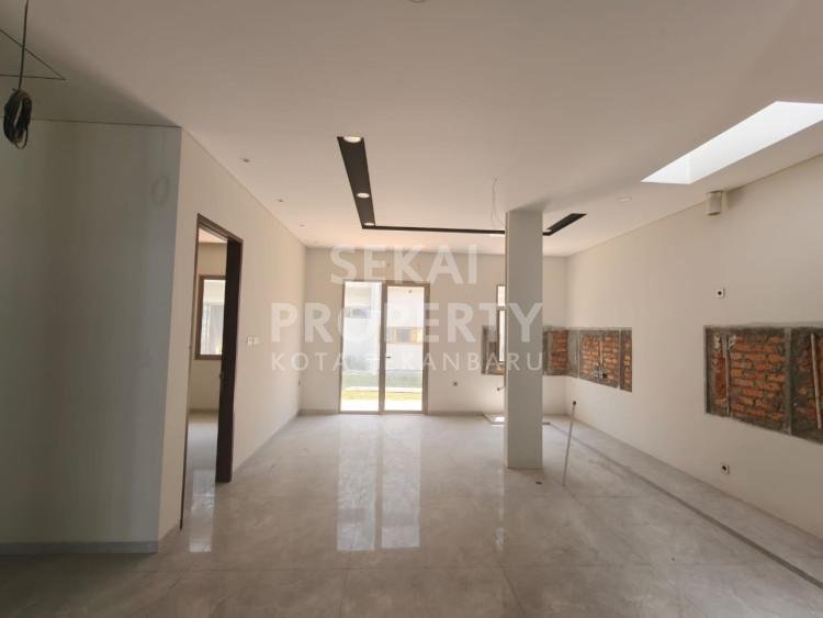 DIJUAL RUMAH MEWAH CLUSTER DI JL DUYUNG - PEKANBARU