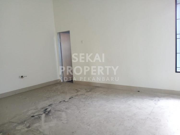DIJUAL RUMAH 2LT JL. KARYA MAJU, PERUM RIAU HOUSING, PEKANBARU