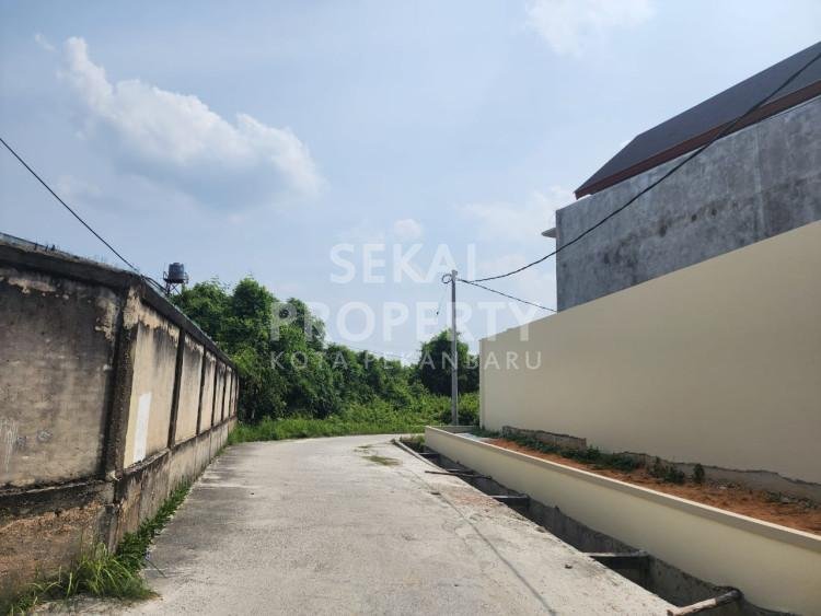 DIJUAL SEBIDANG TANAH LOKASI DEKAT JL. SOEKARNO HATTA  / CINTA DAMAI - PEKANBARU