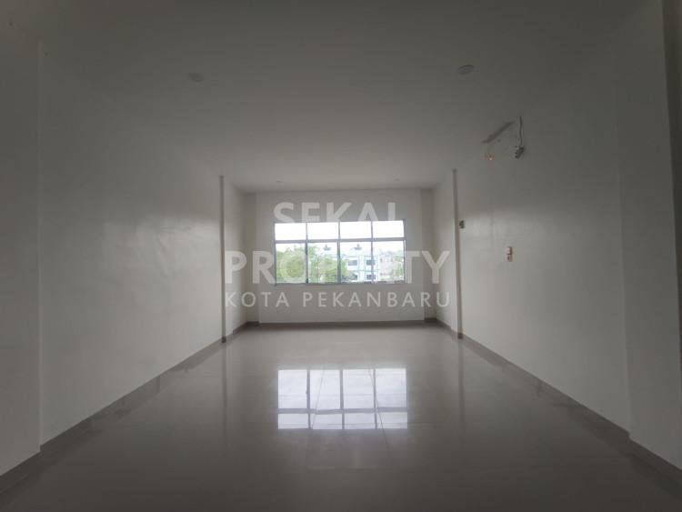 Disewa Ruko 3 Lantai di Arifin Ahmad