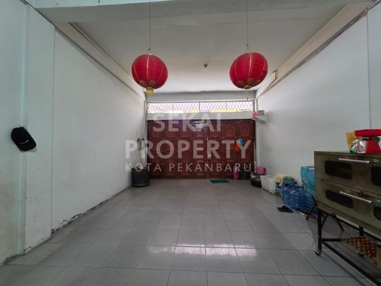Dijual Ruko 3 Lantai di Komplek Perukoan Jl. Tuanku Tambusai