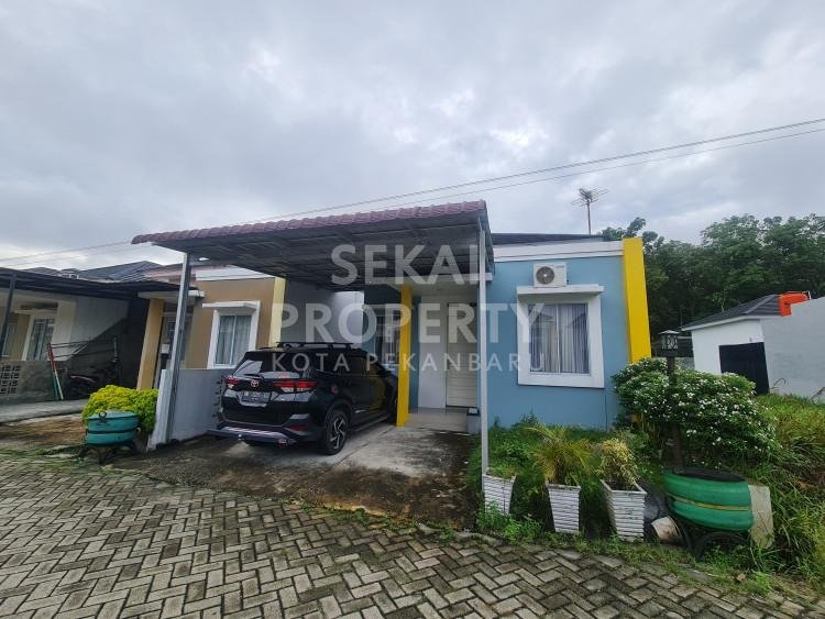 DIJUAL 1 UNIT RUMAH CLUSTER SIAP HUNI JALAN SOEKARNO HATTA TENGAH KOTA PEKANBARU