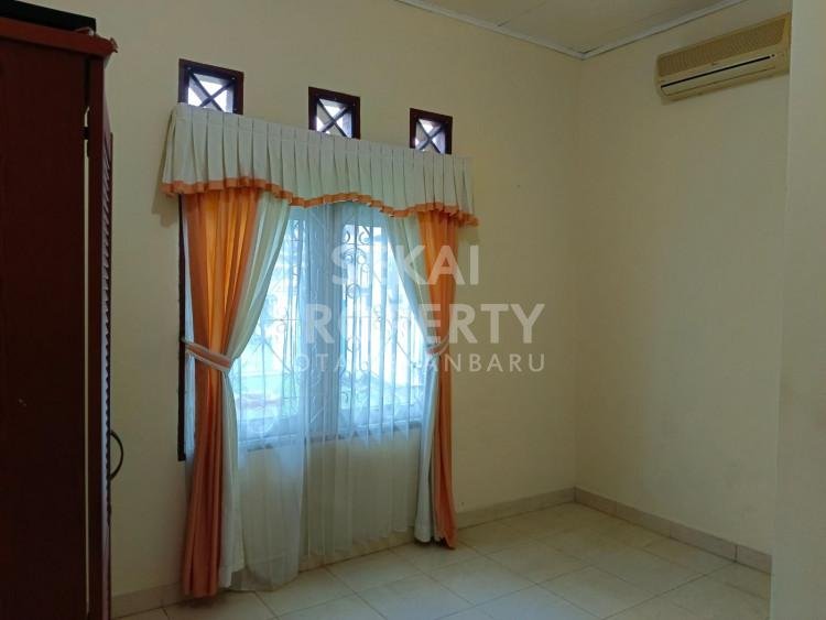 Dijual Rumah Bulatan Di Jalan Kelapa / Tuanku Tambusai  - Pekanbaru.