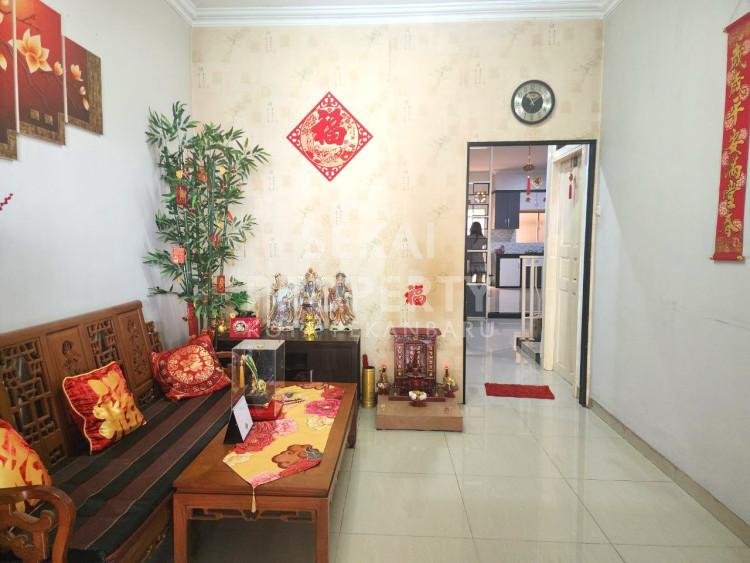 DIJUAL RUMAH SEMI FURNISHED 2 LANTAI SIAP HUNI LOKASI RIAU UJUNG - PEKANBARU