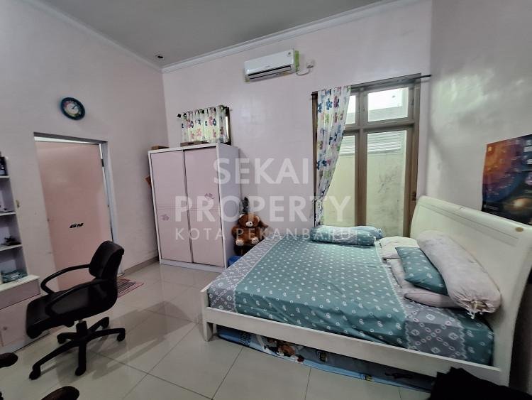 Lihat semua foto