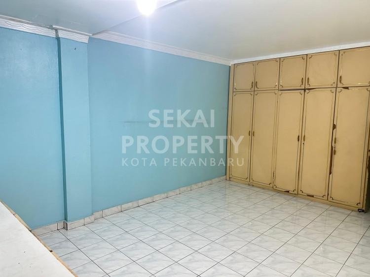 DIJUAL / DISEWAKAN RUKO 2 LT JL.TUANKU TAMBUSAI ( JL.NANGKA )